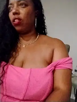 Snapshot of KittyKayla chatting on 1, 11, 2025 KittyKayla online show from 1, 11, 2025