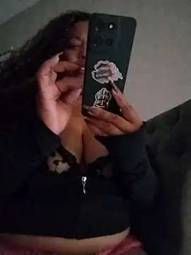 Snapshot of KittyKayla chatting on 18, 11, 2025 KittyKayla online show from 18, 11, 2025