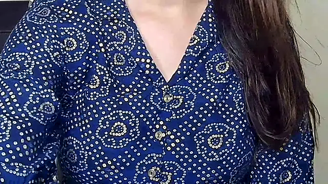 MIss-Naina online show from 3, 10, 2025