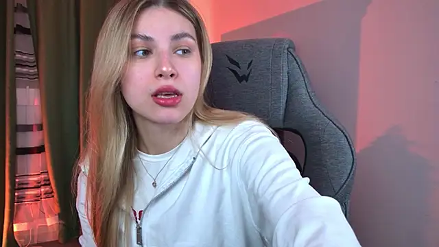 EllieCutes online show from 28, 4, 2026