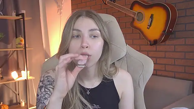 EllieCutes online show from 30, 4, 2026