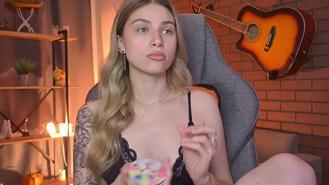 EllieCutes online show from 29, 6, 2026