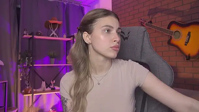 EllieCutes online show from 18, 7, 2026