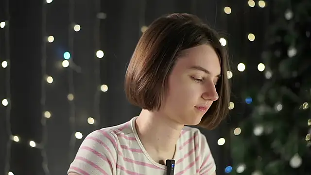 Snapshot of MeghanElson chatting on 9, 1, 2026 MeghanElson online show from 9, 1, 2026