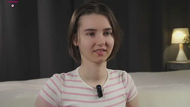 Snapshot of MeghanElson chatting on 7, 2, 2026 MeghanElson online show from 7, 2, 2026