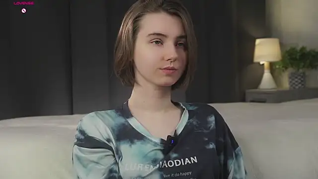 Snapshot of MeghanElson chatting on 18, 2, 2026 MeghanElson online show from 18, 2, 2026