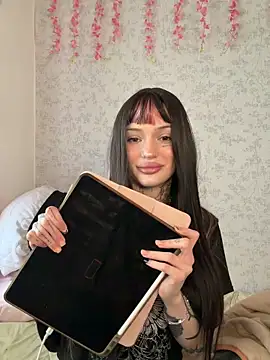 madelinexx online show from 3, 3, 2026