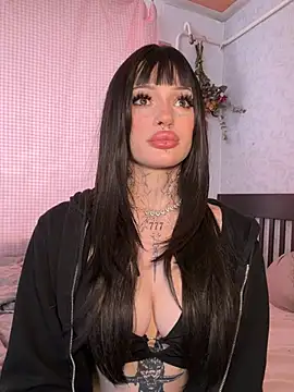 madelinexx online show from 5, 7, 2026
