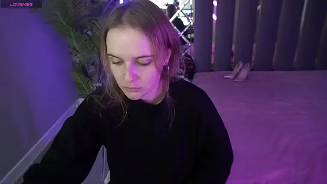 MaribelRiverr  online show from 2, 11, 2025