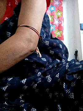 Snapshot of miss-Riy chatting on 10, 9, 2025 miss-Riy online show from 10, 9, 2025