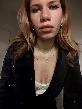 Snapshot of EvaRush chatting on 4, 10, 2025 EvaRush online show from 4, 10, 2025