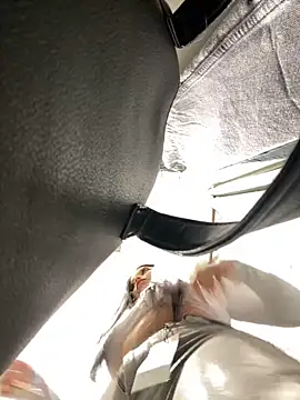 Chloe  Moon online show from 10, 1, 2025