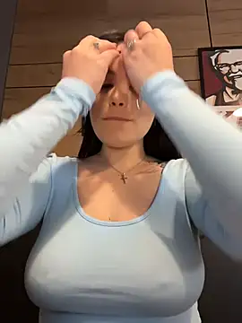 Chloe  Moon online show from 8, 7, 2026