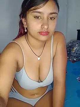 Snapshot of sariitha_sw chatting on 2, 10, 2025 sariitha sw online show from 2, 10, 2025