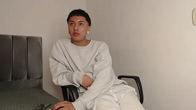 alex-lover online show from 22, 2, 2025