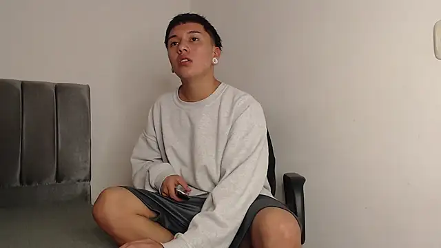 alex-lover online show from 26, 2, 2025