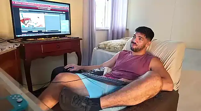 Snapshot of LUH133 chatting on 12, 3, 2025 LUH133 online show from 12, 3, 2025