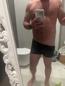 Tomkitomkii online show from 5, 10, 2025