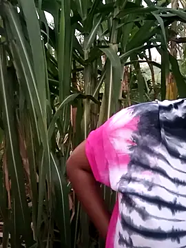 Snapshot of Sassy_boobs21 chatting on 23, 3, 2026 Sassy boobs21 online show from 23, 3, 2026