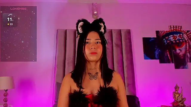 Snapshot of Isabella_Flowers chatting on 7, 7, 2026 Isabella Flowers online show from 7, 7, 2026