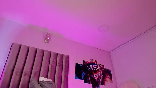 Snapshot of Isabella_Flowers chatting on 7, 7, 2026 Isabella Flowers online show from 7, 7, 2026