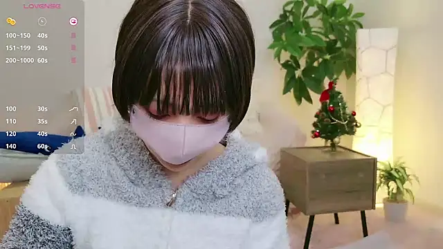 Snapshot of cohaku_329 chatting on 12, 12, 2024 cohaku 329 online show from 12, 12, 2024