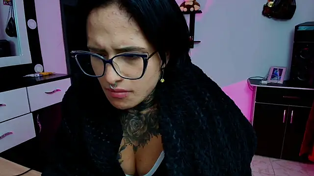 TinnaDawsom online show from 22, 1, 2025