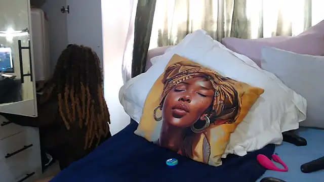 Foxybrownxx1 online show from 22, 11, 2025