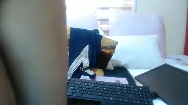 Foxybrownxx1 online show from 4, 8, 2026