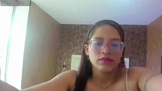 Snapshot of samantha__karolstone chatting on 29, 1, 2025 samantha  karolstone online show from 29, 1, 2025