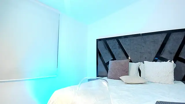 EthanTravis  online show from 8, 2, 2025