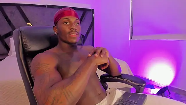 EthanTravis  online show from 21, 2, 2025