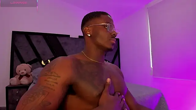 EthanTravis  online show from 5, 3, 2025