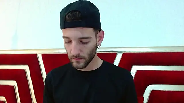 Snapshot of Christopher_saint chatting on 6, 4, 2026 Christopher saint online show from 6, 4, 2026