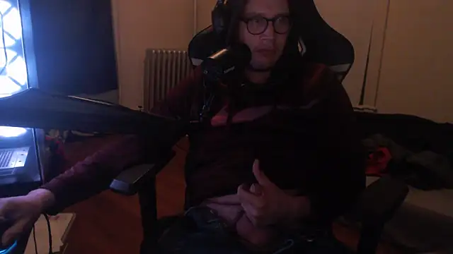 Snapshot of chicostick413 chatting on 19, 10, 2025 chicostick413 online show from 19, 10, 2025