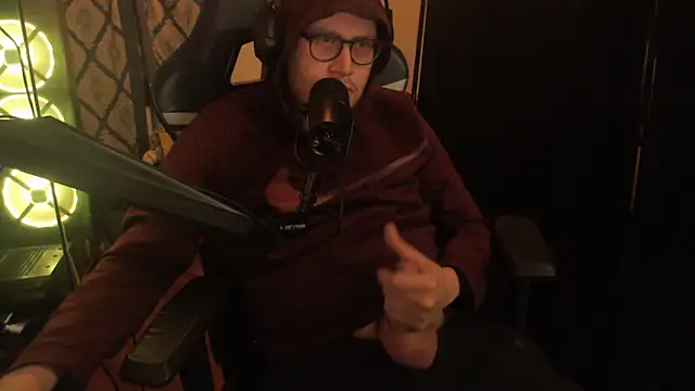 chicostick413 online show from 30, 4, 2026