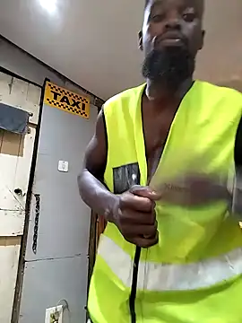 Snapshot of Chocolate_factory_man chatting on 5, 1, 2025 Chocolate factory man online show from 5, 1, 2025