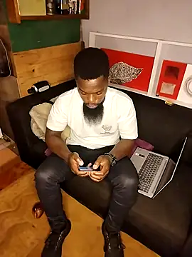 Snapshot of Chocolate_factory_man chatting on 17, 3, 2025 Chocolate factory man online show from 17, 3, 2025