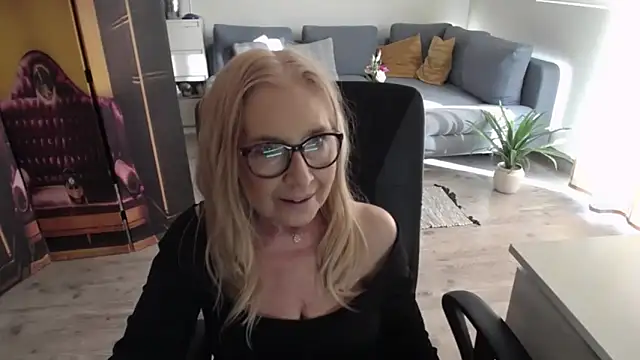 sofia xkiss online show from 19, 3, 2026