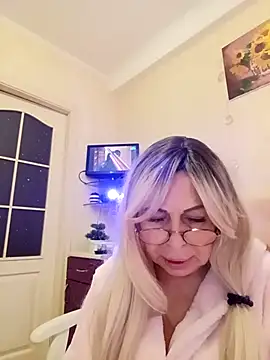 SusieNoreen online show from 26, 10, 2025