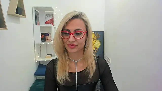 MuseOfStage online show from 5, 3, 2025