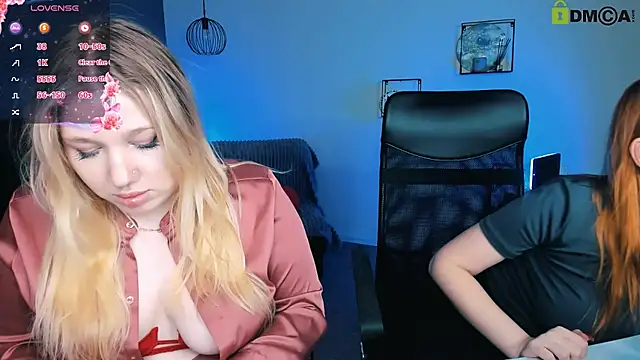 juli kisss online show from 9, 3, 2025