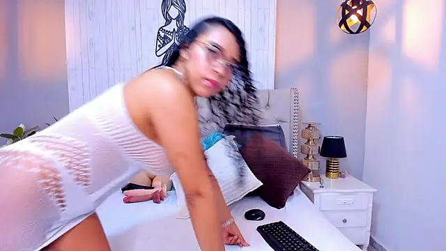 natasha cortez online show from 18, 2, 2026