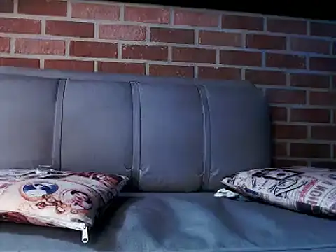 MaximoTorricelli online show from 10, 3, 2025