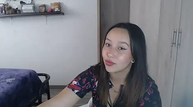 Skarlet Adams28 online show from 26, 12, 2024