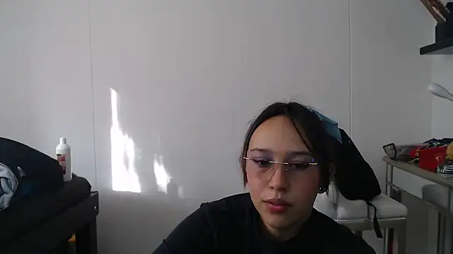 Skarlet Adams28 online show from 7, 2, 2025