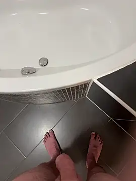 Snapshot of w12er chatting on 3, 12, 2025 w12er online show from 3, 12, 2025