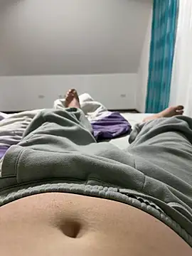 Snapshot of w12er chatting on 4, 2, 2026 w12er online show from 4, 2, 2026