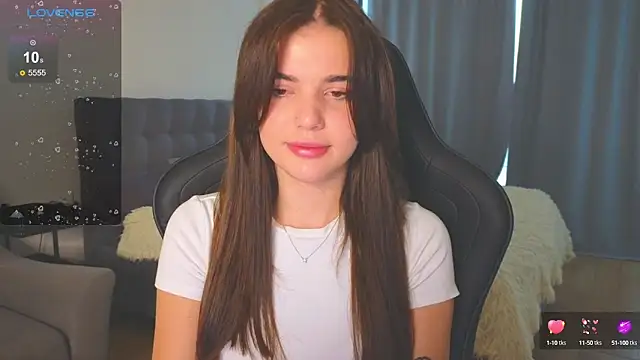 adrianawow1 online show from 5, 10, 2025