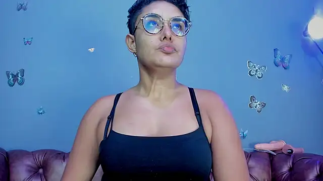 Kaira mosse online show from 26, 11, 2025